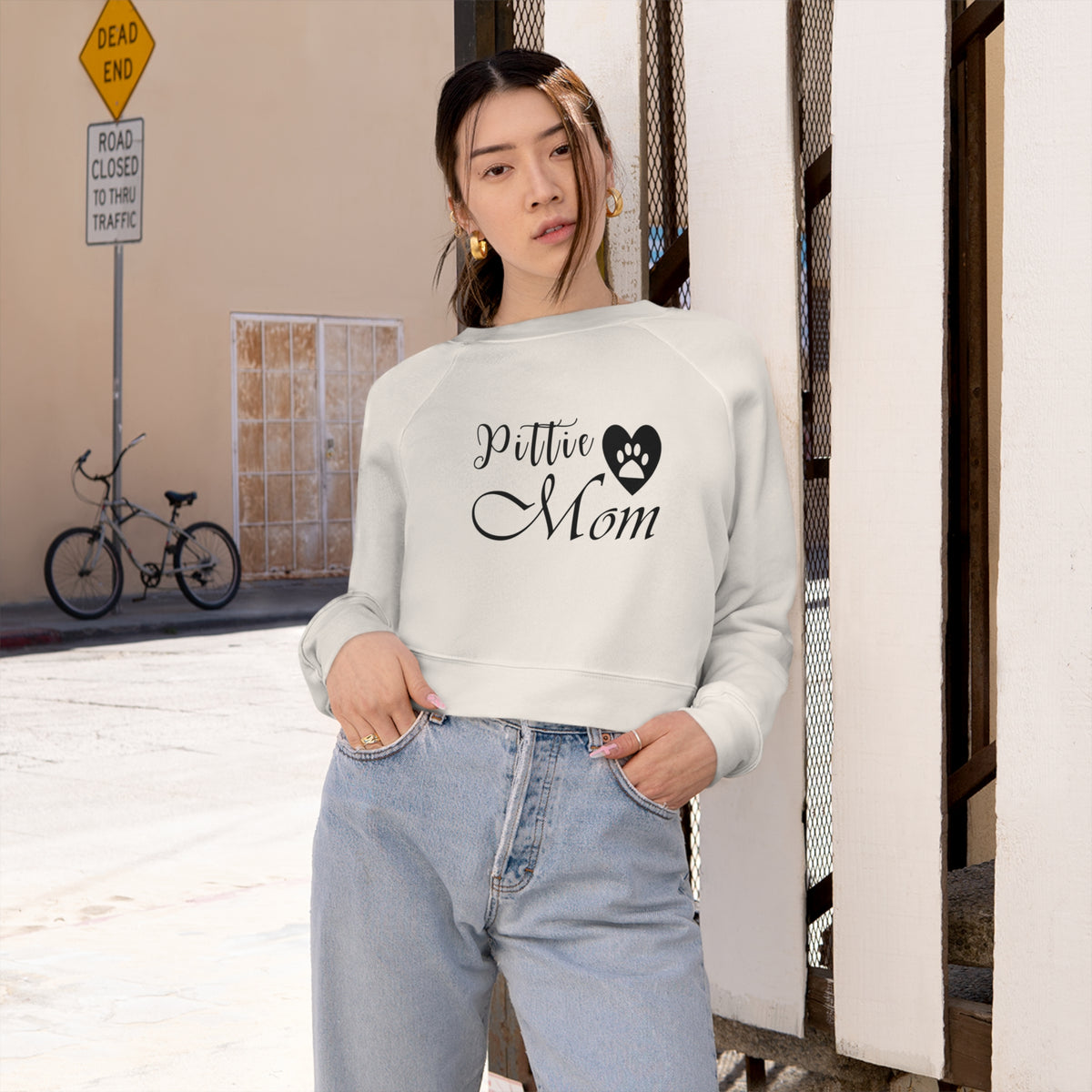 Pittie Mom Women's Cropped Pullover